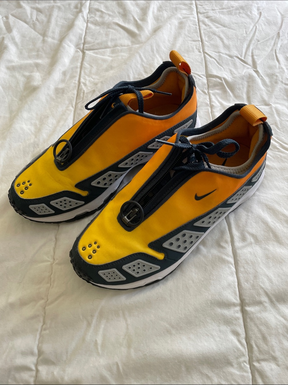 Nike Air Max SNDR Canyon Gold and Deep Ocean